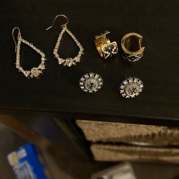 Designer earrings Alexis Bittar. Tori Burch Kate Spade all signed. - Picture 5 of 5